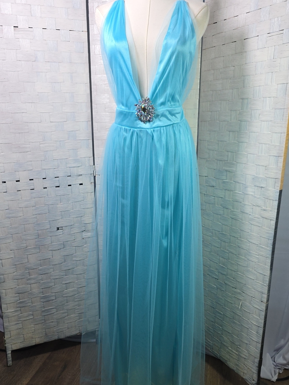 Elegant Aqua Blue Deep-V Evening Gown